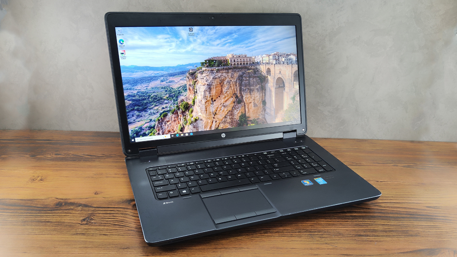 لپ تاپ گرافیکدار مهندسی HP ZBook 17 G1  پردازنده i7  رم 16 گیگابایت  256 SSD حافظه 4 گیگابایت K4100 گرافیک  17 اینچ FullHD صفحه نمایش