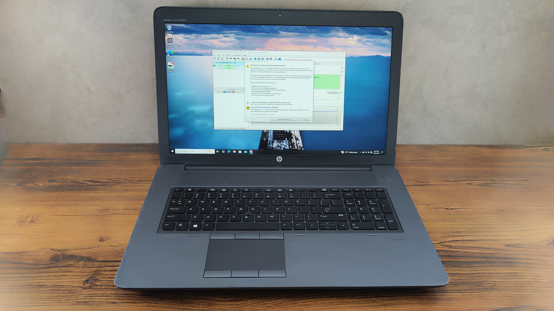 لپ تاپ گرافیکدار مهندسی HP ZBook 17 G3 پردازنده i7-6820HQ  رم 16 گیگابایت 256 SSD حافظه 4 گیگابایت M4000M گرافیک 17 اینچ صفحه نمایش